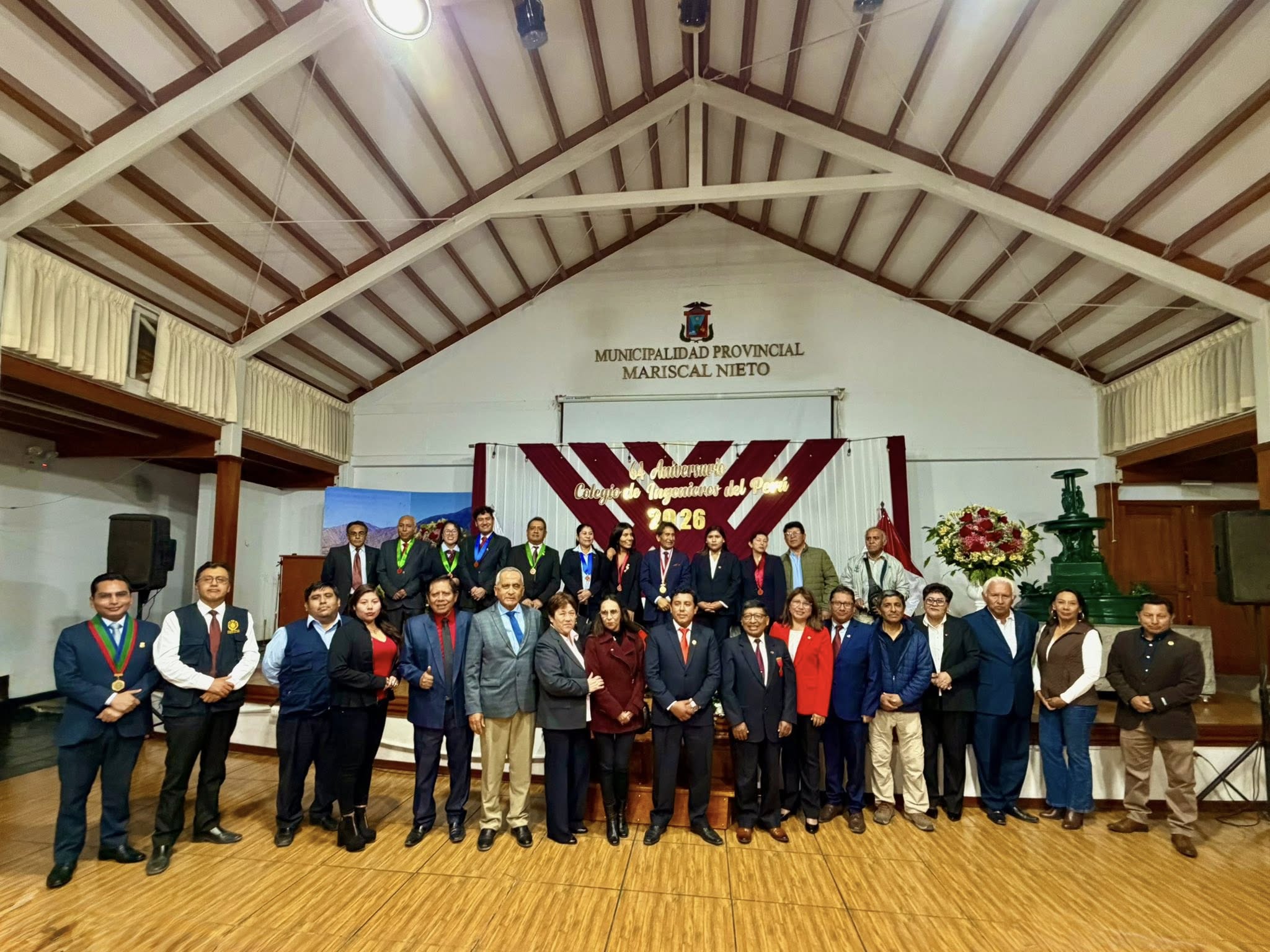 Participacion en la ceremonia central con motivo del LXIV Aniversario del Colegio de Ingenierios del Peru