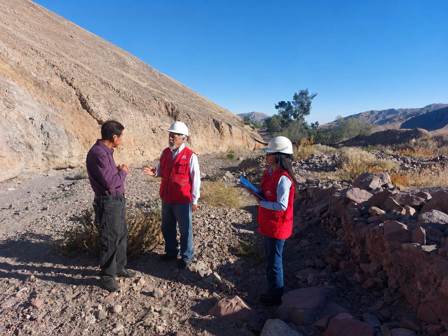 La DREM realiza inspecciones de campo a proyectos de los subsectores de Mineria e Hidrocaburos