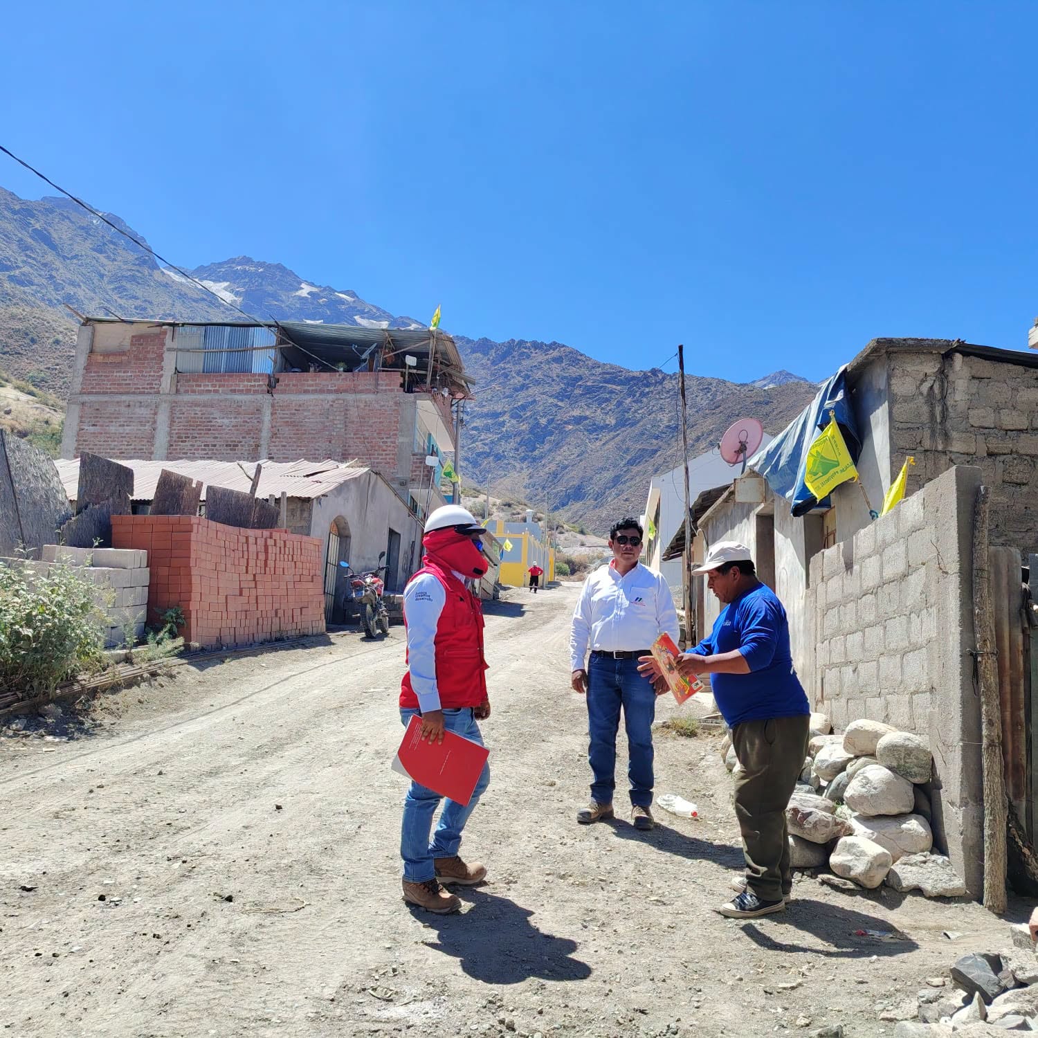 GORE Moquegua avanza proyecto de electrificacion en el distrito de Omate